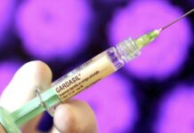 Den mörka sidan av HPV-vaccin gardasil vaccin Gardasilskadad Lucija Tomljenovic HPV-vaccin misstänkt med HPV-vaccinet Robert F. Kennedy Jr. även pojkar att bli gravid Danska cancerläkare utreder biverkningar flickor misstänkt skadade vaccinföretag menstruationsrubbningar hos unga kvinnor