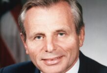 Frank Carlucci död – Han var en personifiering av deep state Frank Carlucci