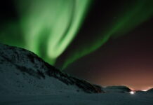 Ett historiskt möte äger rum i Sverige historiskt möte