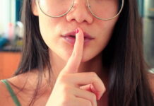 De svenska massmediernas självcensur och aktivism – Del 3 Slutna sällskap självcensur farliga konspirationsteorier Riksdagen sa ja för mycket yttrandefrihet Regeringen vill Cancelkulturen Meta-finansierad minska yttrandefriheten ökad censur online svenska massmediernas