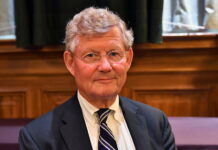 Fondjätten Cevians VD: ”Wallenberg och USA styr Sverige” svaga politiker Saudiaffären Wallenberg och USA styr Sverige Jacob Wallenberg bojkott mot livsmedelsjättar V-mötet