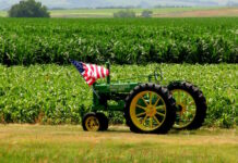 Stora nyheter för hållbart jordbruk: Joel F. Salatin, amerikansk bonde, författare och miljövän, har utsetts av Trump till ”Rådgivare till ministern” för USDA krigsliknande försök amerikansk bonde