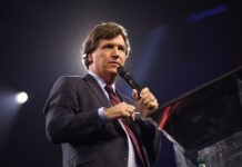 Tucker Carlson – Epstein del av superregering ovanför alla andra Tucker Carlson intervjuar Epstein del av superregering