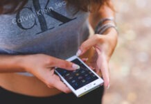 USA:s hälsominister Robert Kennedy Jr: Mobiler kan skada barns hälsa Mobiler kan skada barns hälsa telefons internetåtkomst