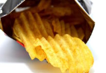 Forskare: Företag driver sjukdomspandemi med ultraprocessad mat Ultraprocessade livsmedel sjukdomspandemi