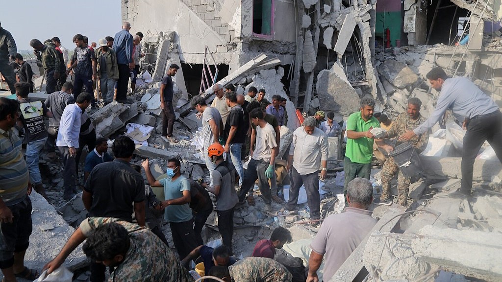 iran-skola-bomb beroende av AI